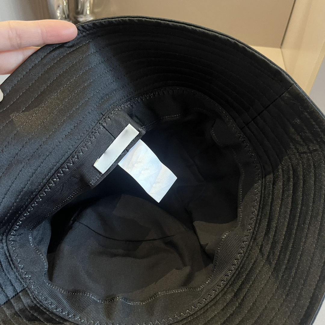 ラブウォーターダイヤモンドビーチハット大規模な日焼け止め黒と白の2色デザイナーバケツハイプ業界の高品質の漁師の帽子