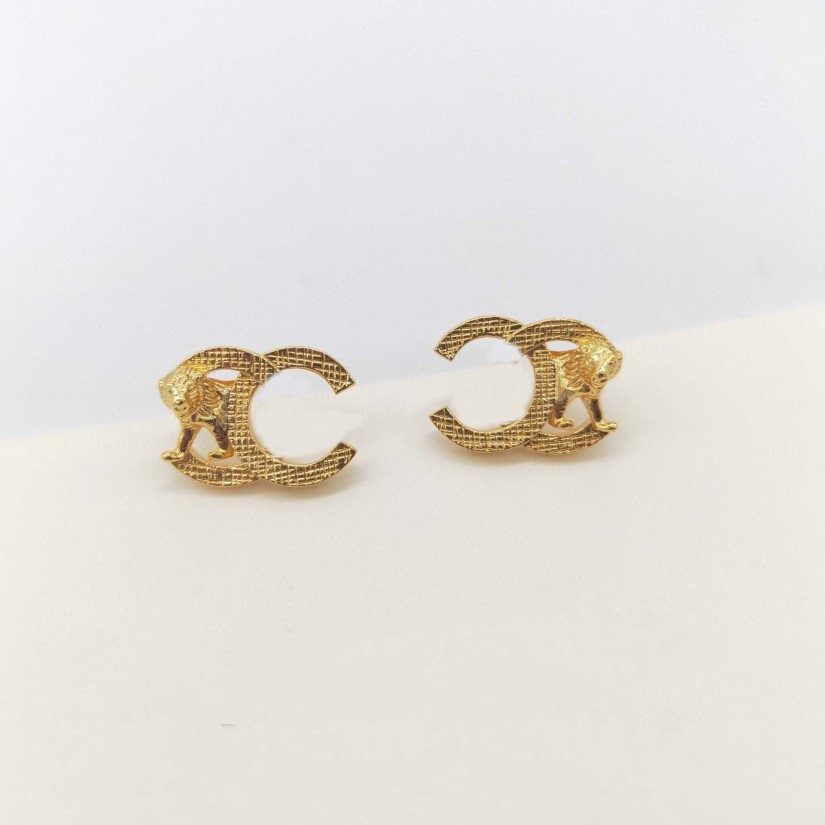 2022 Top quality Charm stud earring in 18k gold plated and lion shape for women wedding jewelry gift have box stamp PS4316A241l