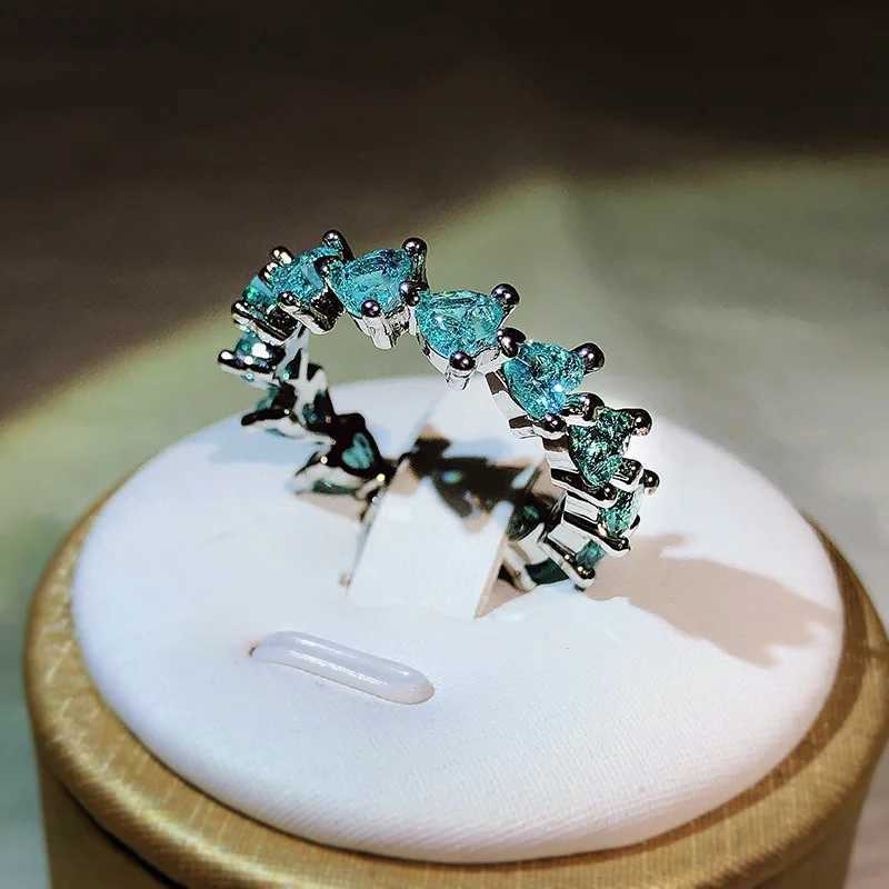 Band anneaux 2022 New Fashion Aquamarine Topaz Paraiba Gems Couple Rings Womens Jade Sapphire Cadeaux de fiançailles