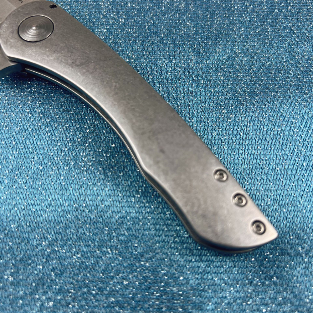 Nowy A6705 Wysokiej jakości noża do składania flipper 7CR13MOV Satin Tanto Blade CNC Stal nierdzewna Łożysko kulkowe Kuche na zewnątrz noży folderów EDC