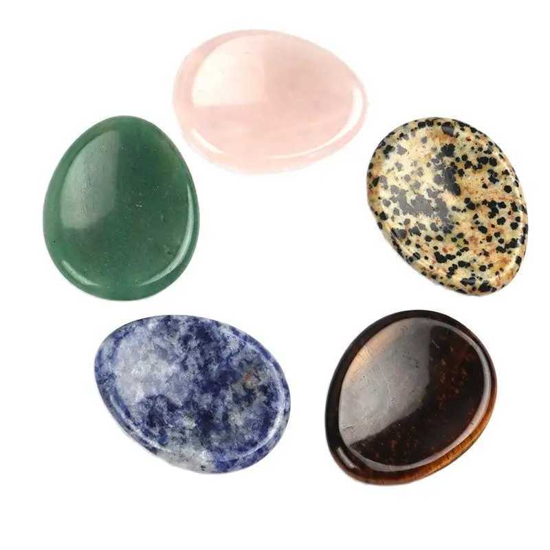 Massage Stones Rocks Jade Chakra Palm Stone Natural Crystal Quartz Zorg voor duim edelsteen genezing Massager Home Decor 240403