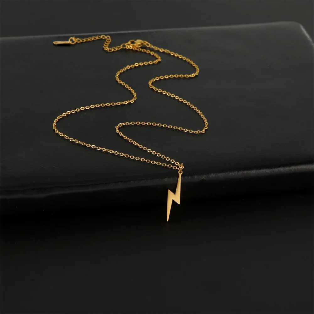 Pendant Necklaces Lightning Pendant Necklace Chain Geometric Stainless Steel Simple Necklace for Women Men Party Ornament Jewelry Accessories