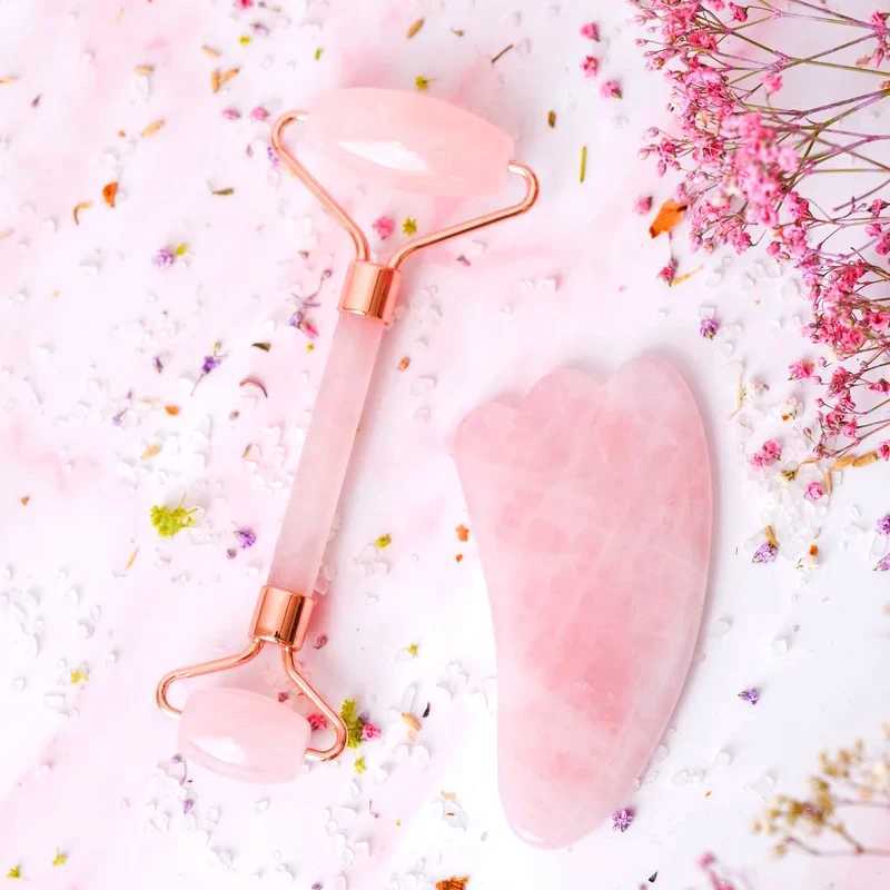 Massage Stones Rocce Jade Roller Face Ga Sha Tool Set Set Rose Quartz Crystal Pietra Massager la cura del viso Body Neck Health Scalaper 240403