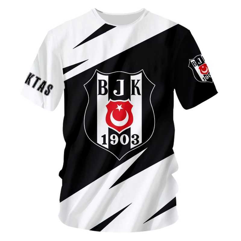 T-shirts masculins T-shirt masculin 3D HARAJUKU BESIKTAS T-shirt graphique de football Y2K Impression numérique Summer Trkiye Istanbul T-shirt de design surdimensionné J240402