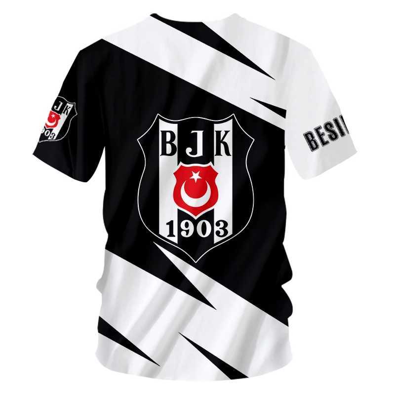 T-shirts masculins T-shirt masculin 3D HARAJUKU BESIKTAS T-shirt graphique de football Y2K Impression numérique Summer Trkiye Istanbul T-shirt de design surdimensionné J240402