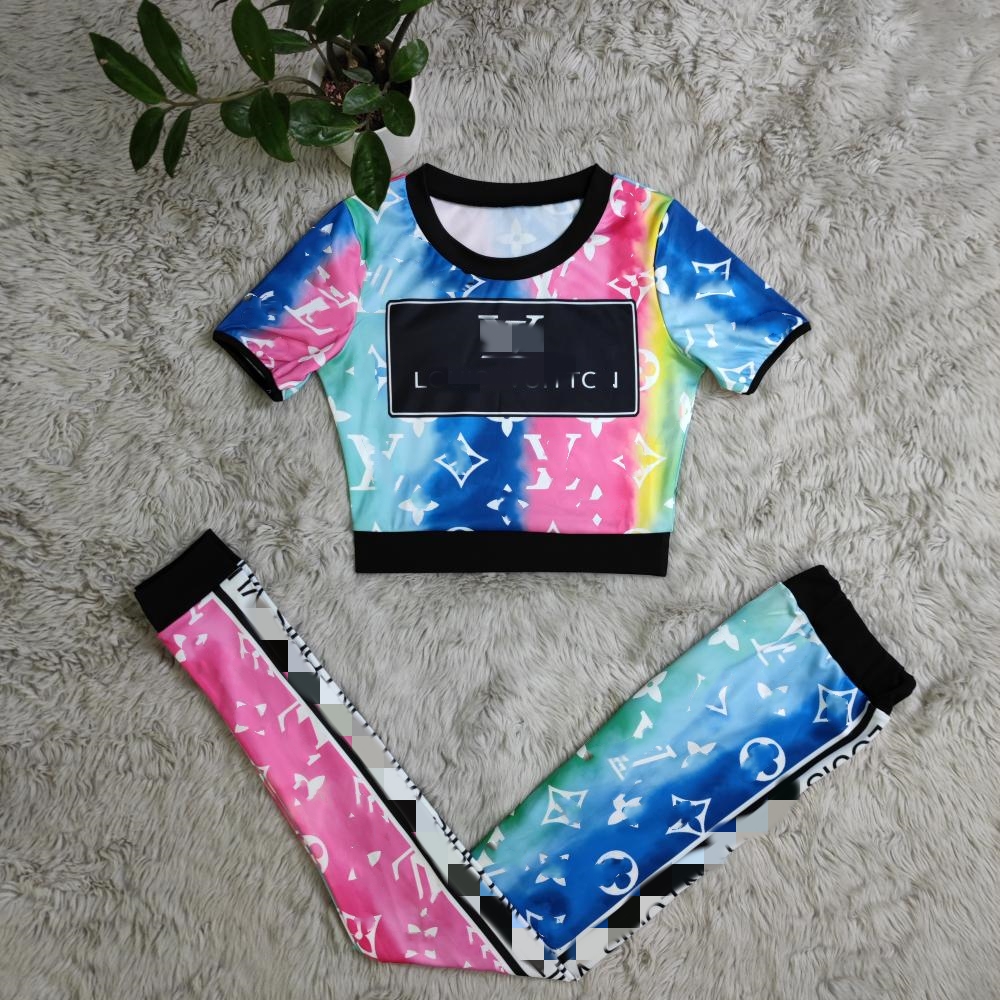 2024 Two Piece Sets Running Yoga Outfits Women Slim Crop Top and Leggings Set Free Ship