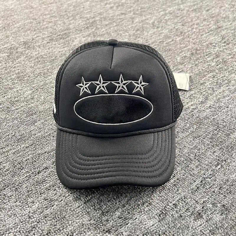 Ball Caps 2024 Modaya Marka Yıldız Kruvaziyer İşlemeli Yaz Kamyon Şapkası Erkekler için Nefes Alabilir Örgü Beyzbol Vintage Trucker Hats