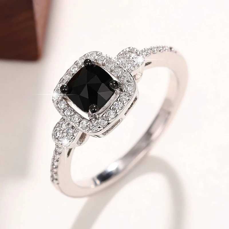 Wedding Rings Huitan Creative Black CZ Stone Wedding Rings for Women 2023 New Exquisite Female Finger-ring Party Fancy Gift Statement Jewelry