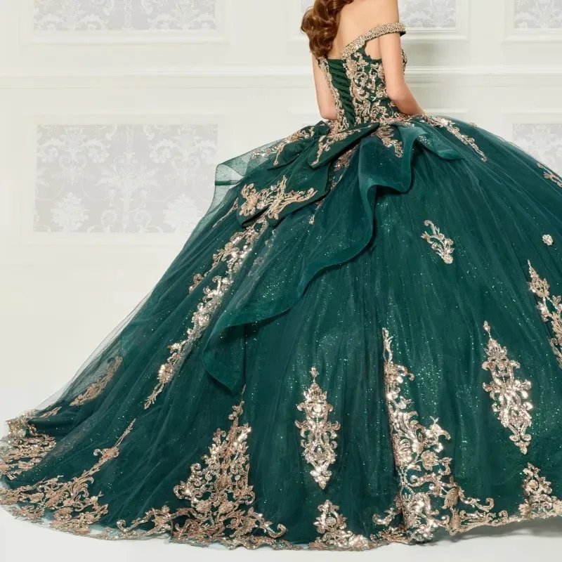 .Luxury Emerald Green Quinceanera Dresses Off Shoulder Ball Gown Corset Birthday Party Dress Gold Applique Beads Vestidos De 15