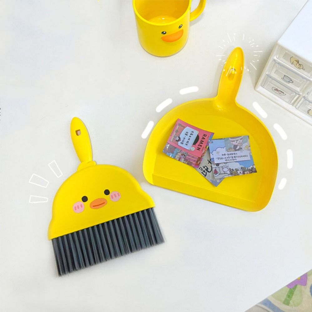 Hushållens söta ankungmönster Plastrengöring Tool Hangable Desktop Cleaning Brush Set Portable Windows Brooms Dustpans Kit