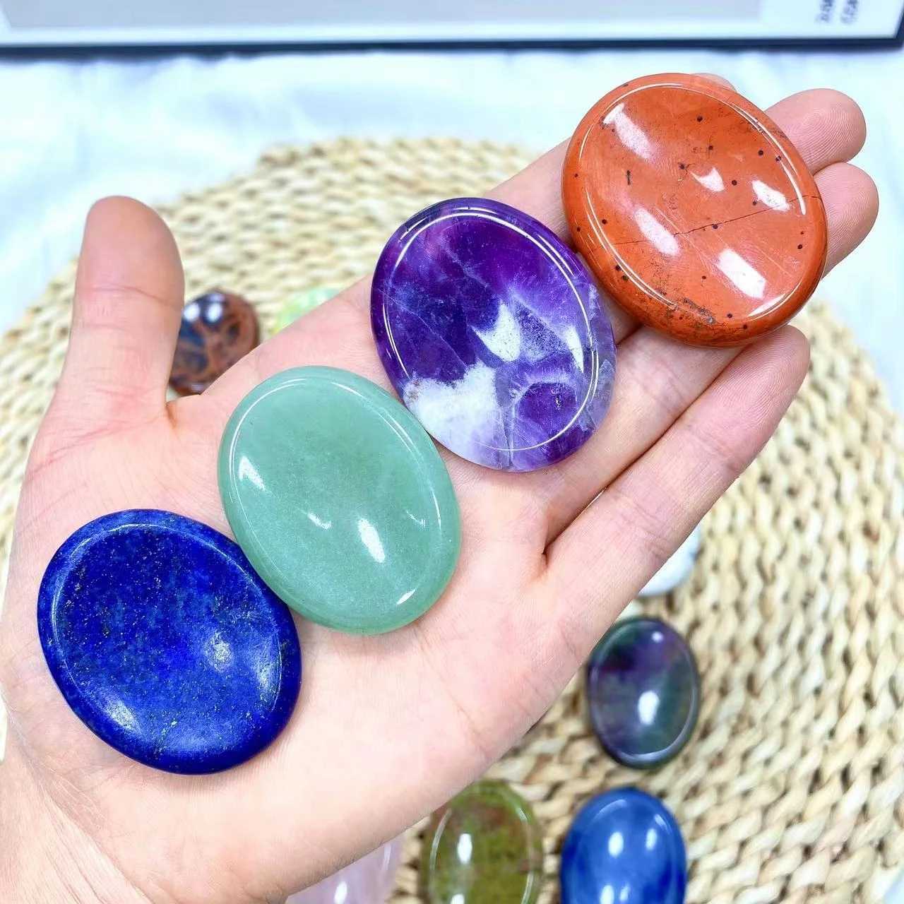 Massagestenen Rotsen 45 mm Duim Begrijp Stone Crystal Quartz Ovale zak Massage Gemstone Palm Reiki Healing Therapy Meditatie Spirituele Flake Gift 240403