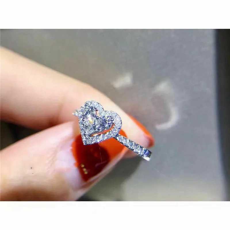 Wedding Rings Huitan Novel Design Heart Shaped Women Rings Silver Color Brilliant White CZ Stone Stylish Accessories for Party Fashion Jewelry