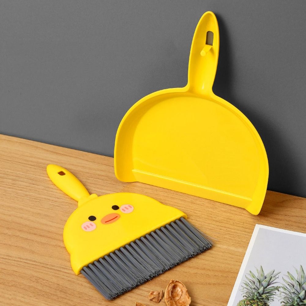 Household Cute Duckling Pattern Plastic Clean Tool Hangable Desktop Cleaning Brush Set Portable Windowsill Brooms Dustpans Kit