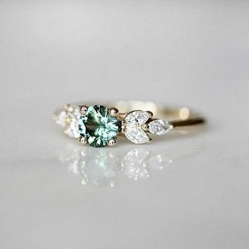 Wedding Rings Classic Gold Color Ring for Women Gorgeous Metal Green Inlaid Stones Flower Engagement Wedding Ring Jewelry