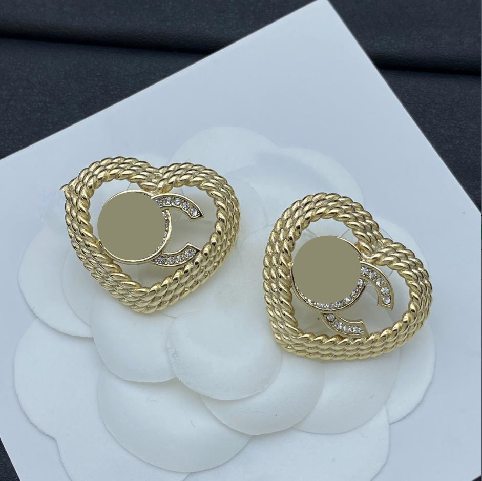Joyas de lujo Dangle Chandelier, moda popular en Europa y América, pendientes de letras de amor de oro con múltiples opciones para elegir