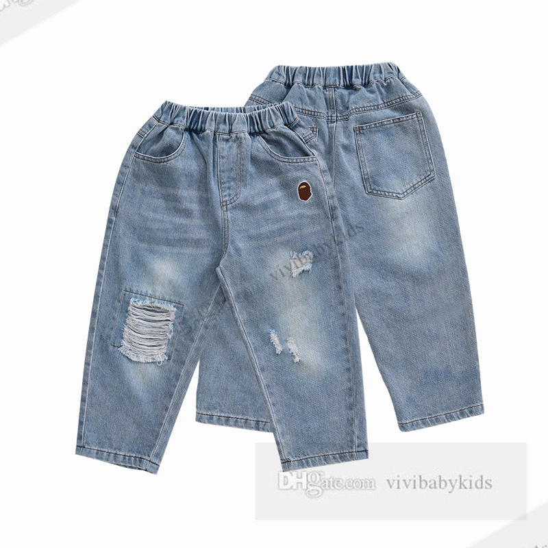 Projektant dżinsy dla dzieci mody chłopców kreskówka haft proste dżinsowe spodnie wiosna dzieci luźne kowboj