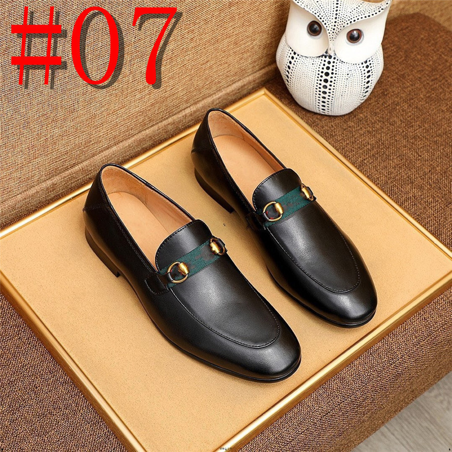 Hot Selling Casal Luxuado Dress Shoes Sapatos Casual Designer Slip-On Salurizador Soas de Sapatos de Couro de Couro masculino Sapatos Driving Sapatos 38-46