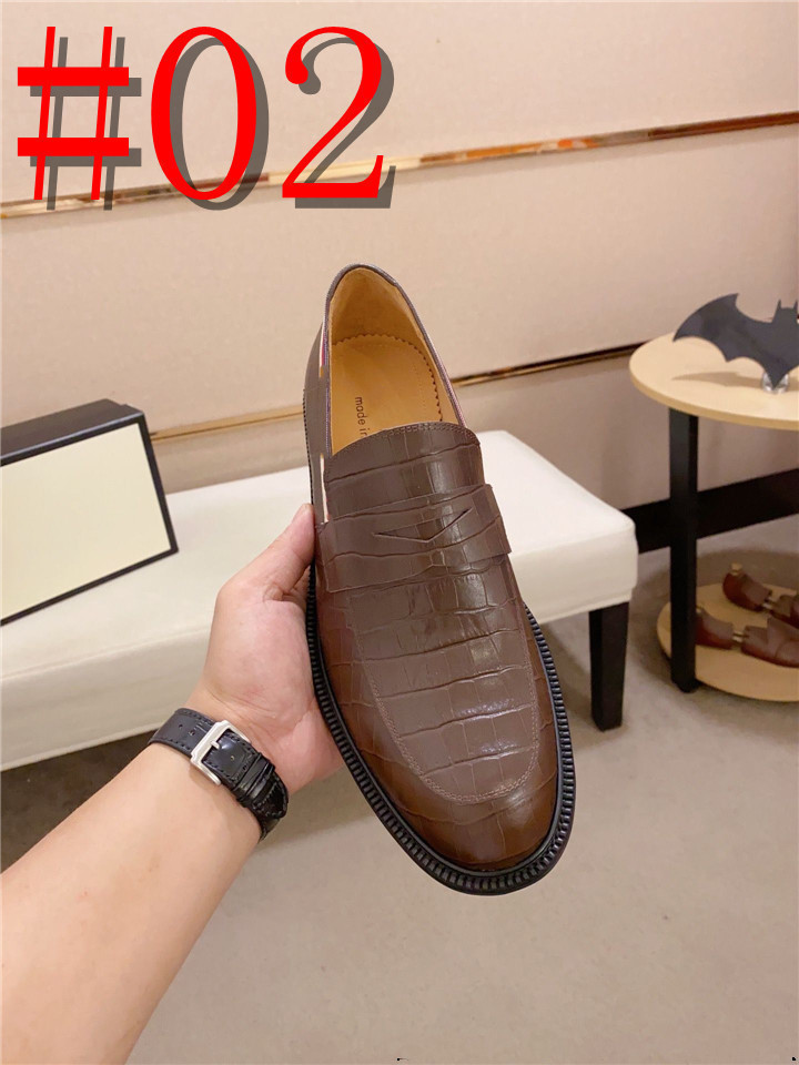 32Model 2024 Luxury Brand Men's äkta läderskor Buckle Strap Loafers Casual Mens Designer Dress Shoes Black Office Wedding Shoes for Men Storlek 38-46