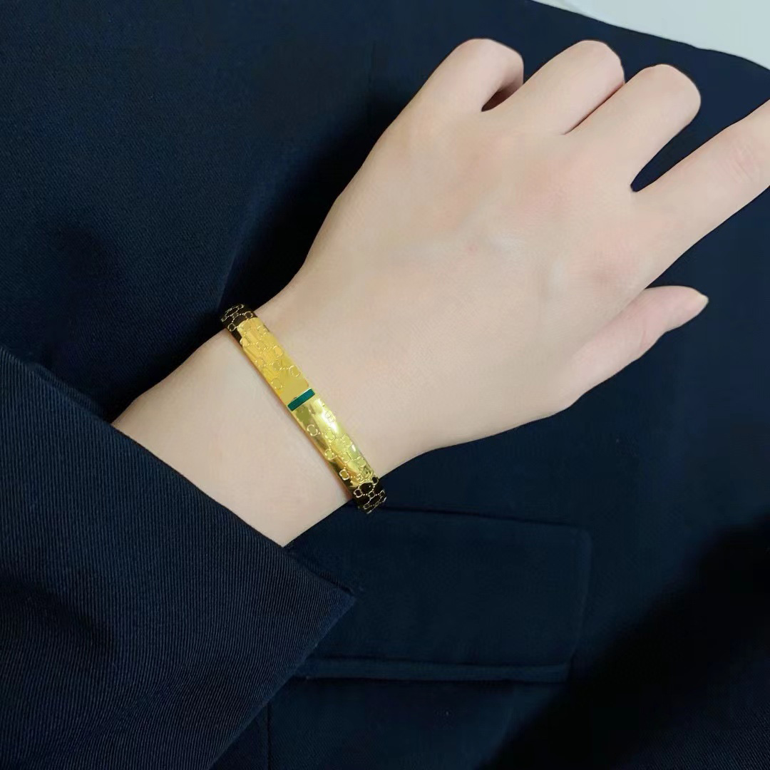 Wysokiej jakości nowa litera grawerowana bransoletka Złota moda Znakomite projektant marki bransoletki dla damskiej codziennej biżuterii urodzin