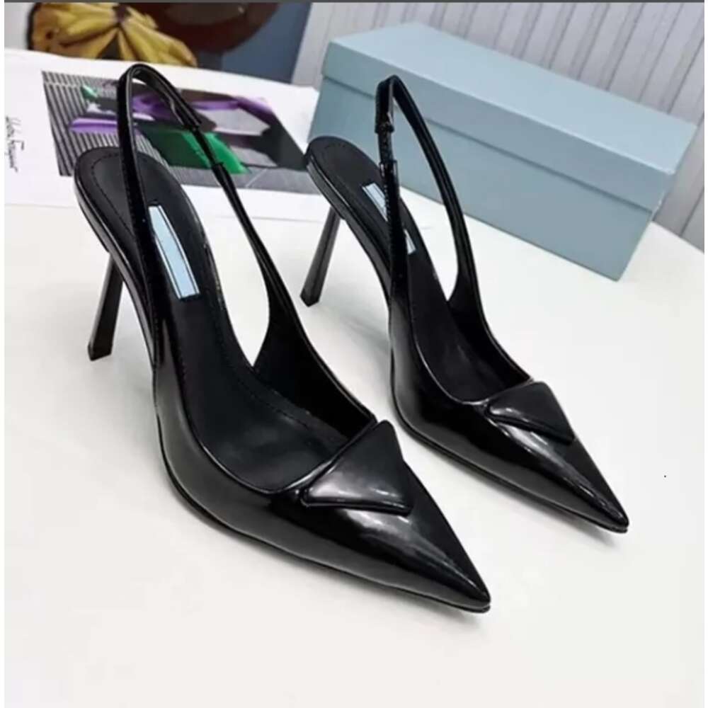 Dress Shoes Luxury Brands 2024 Designer Sandaal Hoge hakken Lage hak Zwart geborsteld Leather Slingback Pumps Zwart Wit Patent Leer 35-40 Fashion Shoes 43667746