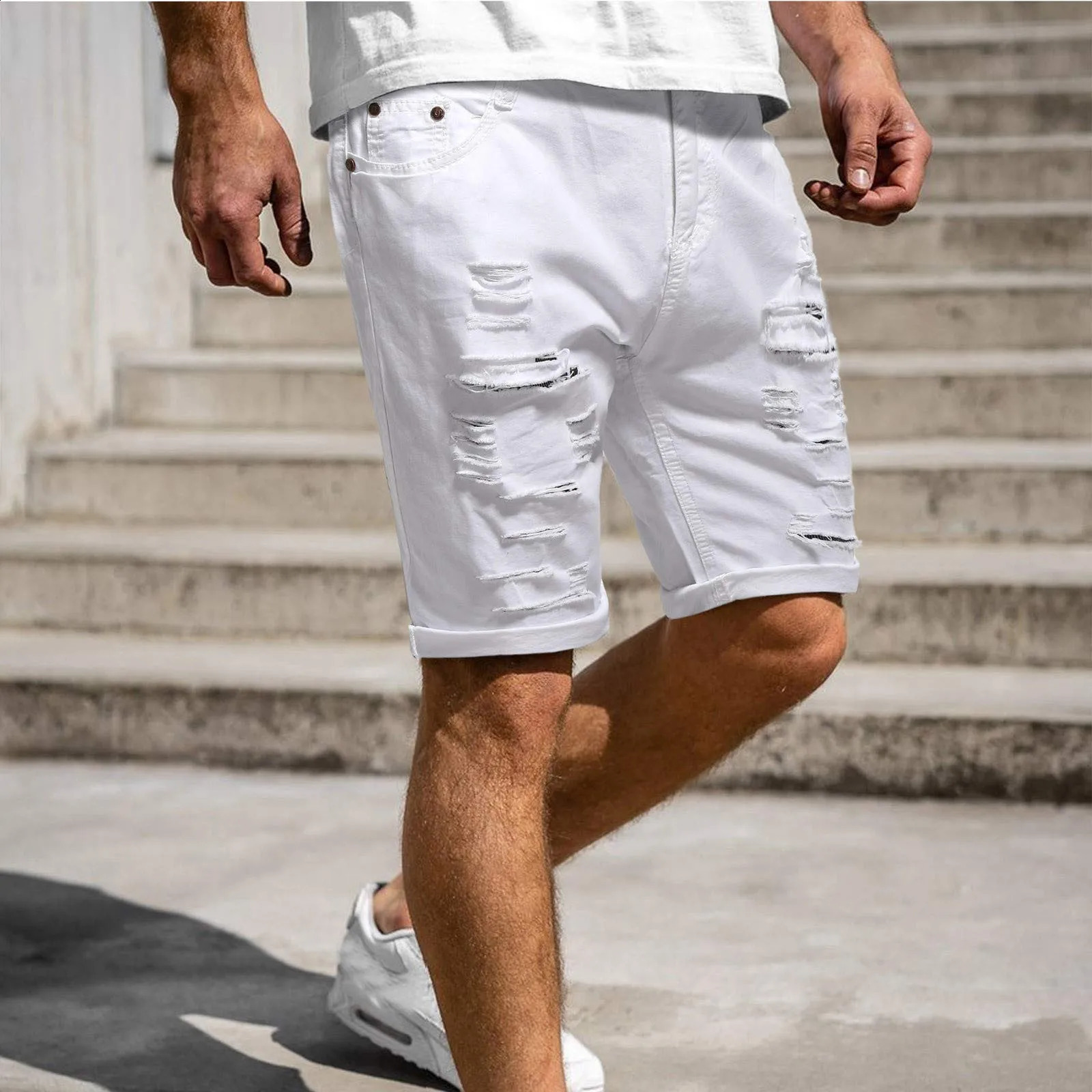 2024 Fashion Mens Ripped Short Jeans Brand Clothing Bermuda Summer Cotton Shorts Breathable Denim Hommes 240328