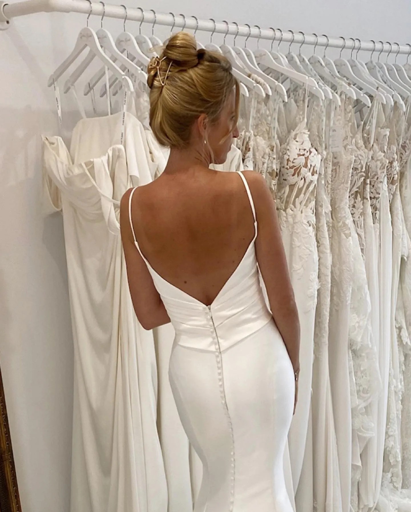 Eenvoudige licht ivoren zeemeermin trouwjurken sexy spaghetti riemen backless formele bruidsjurken boho tuin court trein bruid vrouwen receptie gewaden de mariee CL3460