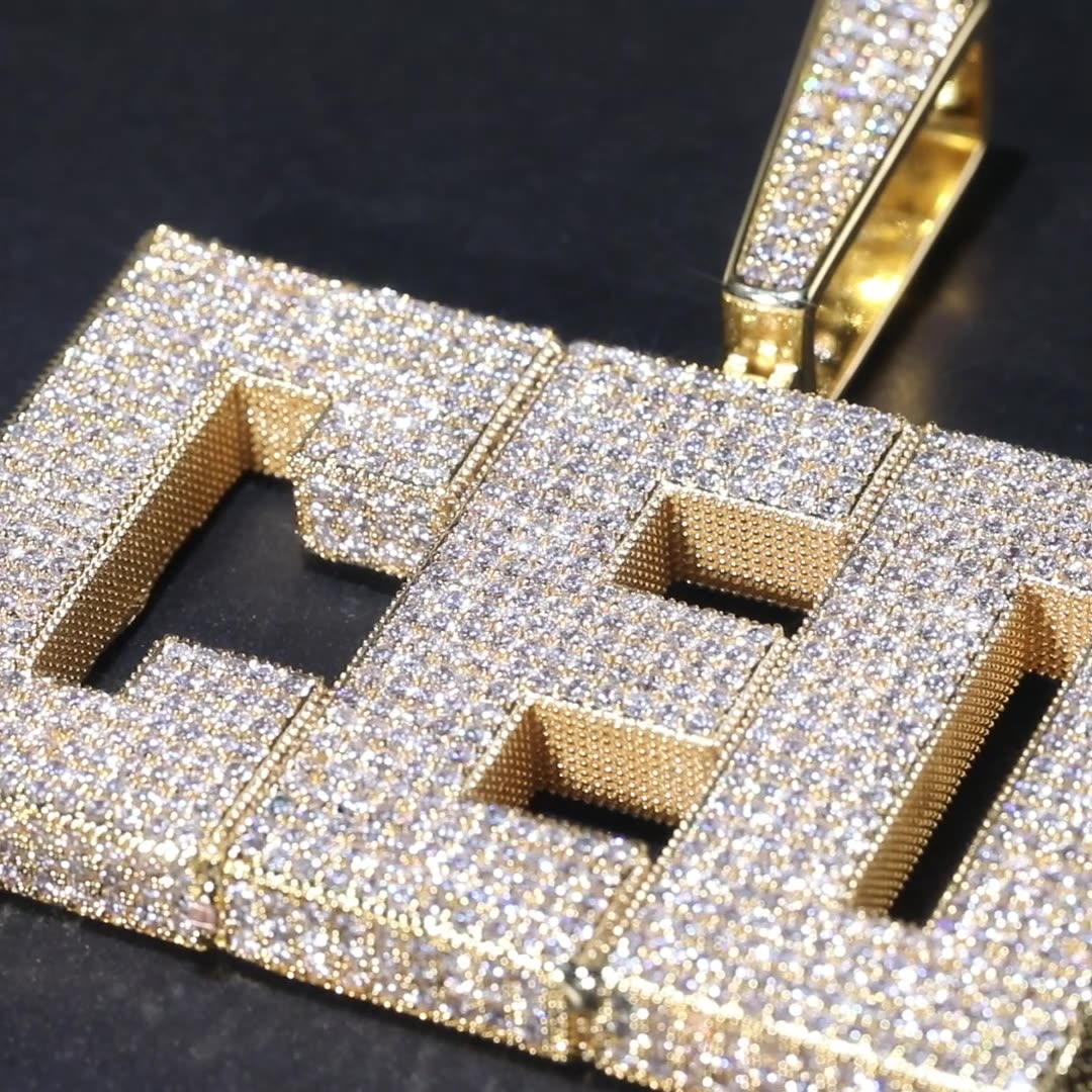 Diamante completo italial retchwork inglesa de letra personalizada colar de colar de colares mensagens de hip hop geladas de pingente de prata dourado de ouro