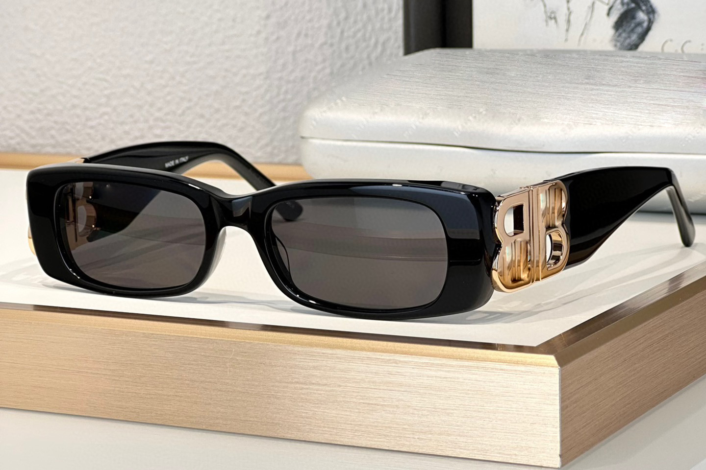 Occhiali da sole designer di lusso donne classiche 0096 logo incrostato di diamante moda alla moda di alta origine di qualità doppia b occhiali da sole designer maschi scatola originale