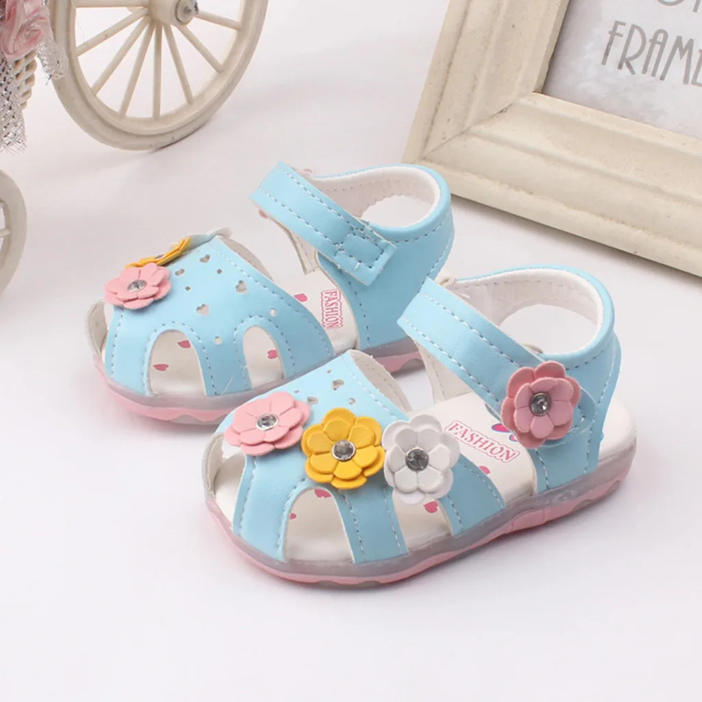 Bébé filles dirigés Sandales Summer Sweet Infant Toddler chaussures Fashion Flower Princesse Enfants doux enfants nés plage 240329