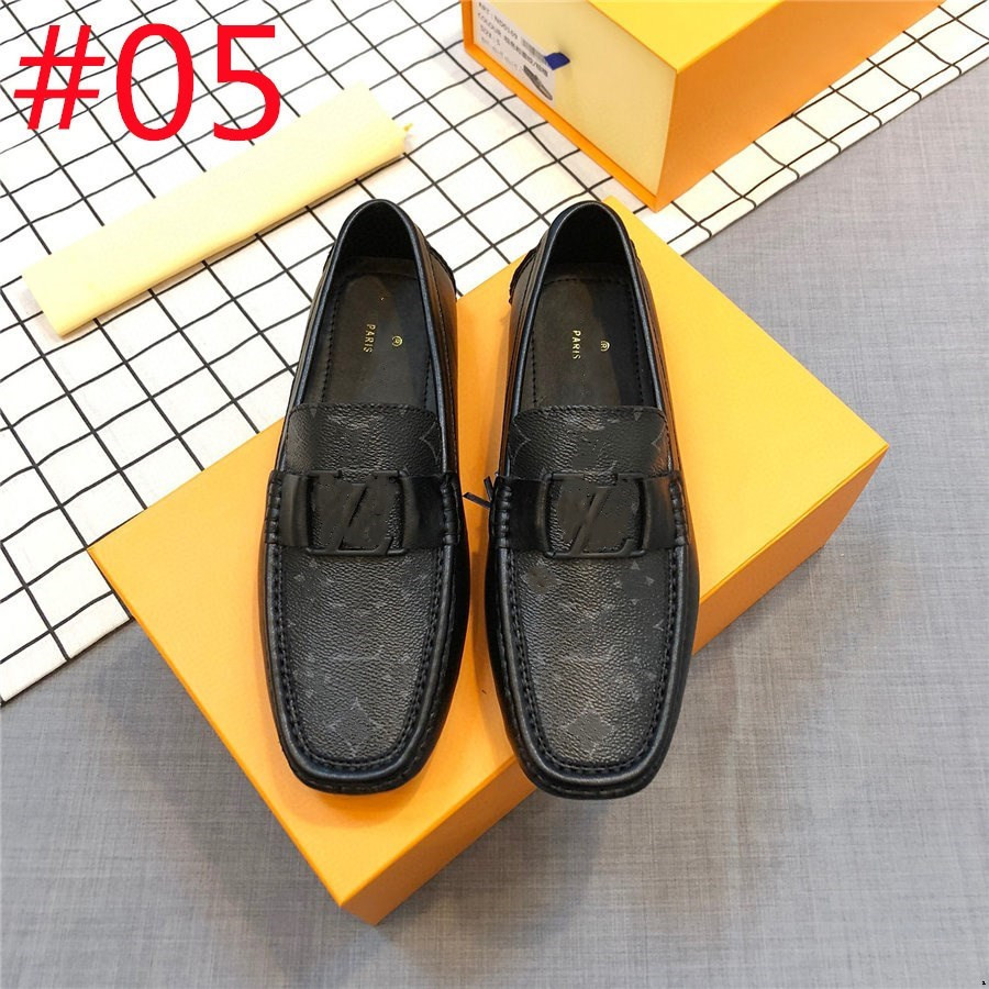 40Model 2024 Lyxiga italienska män skor avslappnad lyxmärke sommar män designer loafers äkta läder mockasins andningsbar slip på båtskor svart storlek 4-12