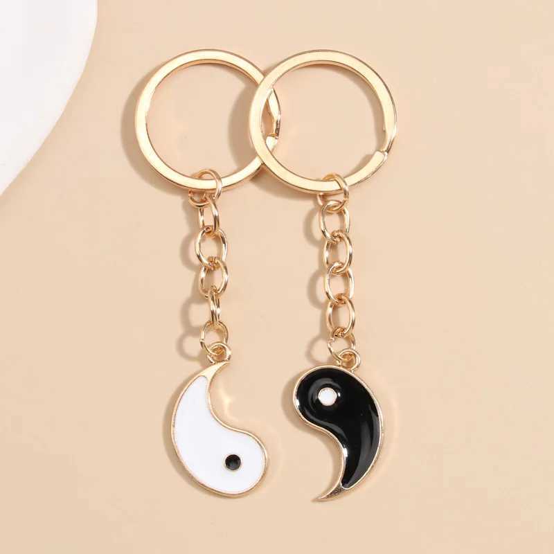 Keychains Lonyards Yin Yang Tai Chi Keychain BFF Best Friends Couple Couple Matching Set For Women Men Keyring Gift Q240403