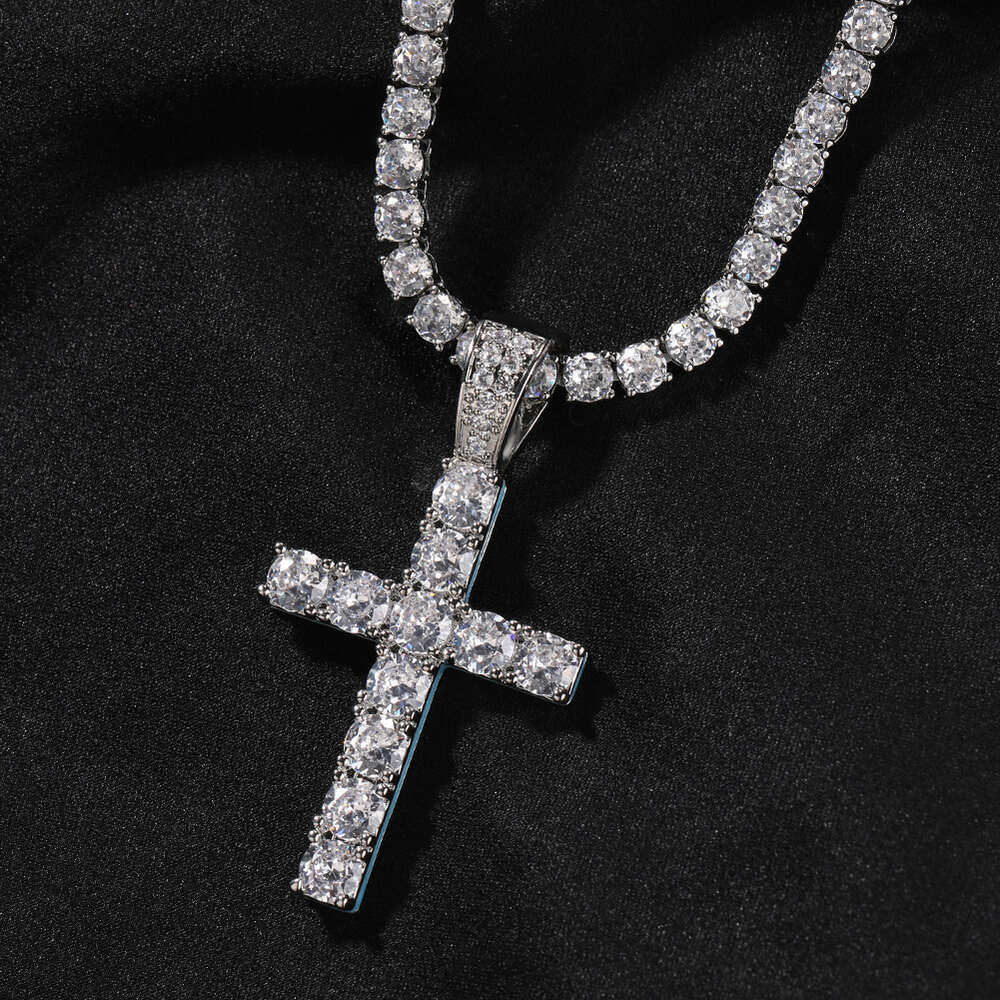 Top Quality New Blue Luminous Cross Necklace Personalized Side Glow Cubic Zirconia Pendant Necklace For Men Women Bling Crystal Rapper Hip Hop Punk Jewelry Collar