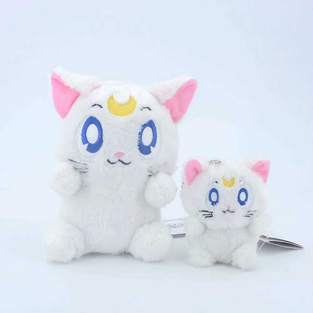 Filmer TV Plush Toy 20cm Sailor Moon Plush Doll Toys Kawaii Luna Lovely Artemis Anime Soft Stuffed Dolls Decoration Ryggsäck Pendant Gift for Kids 240407