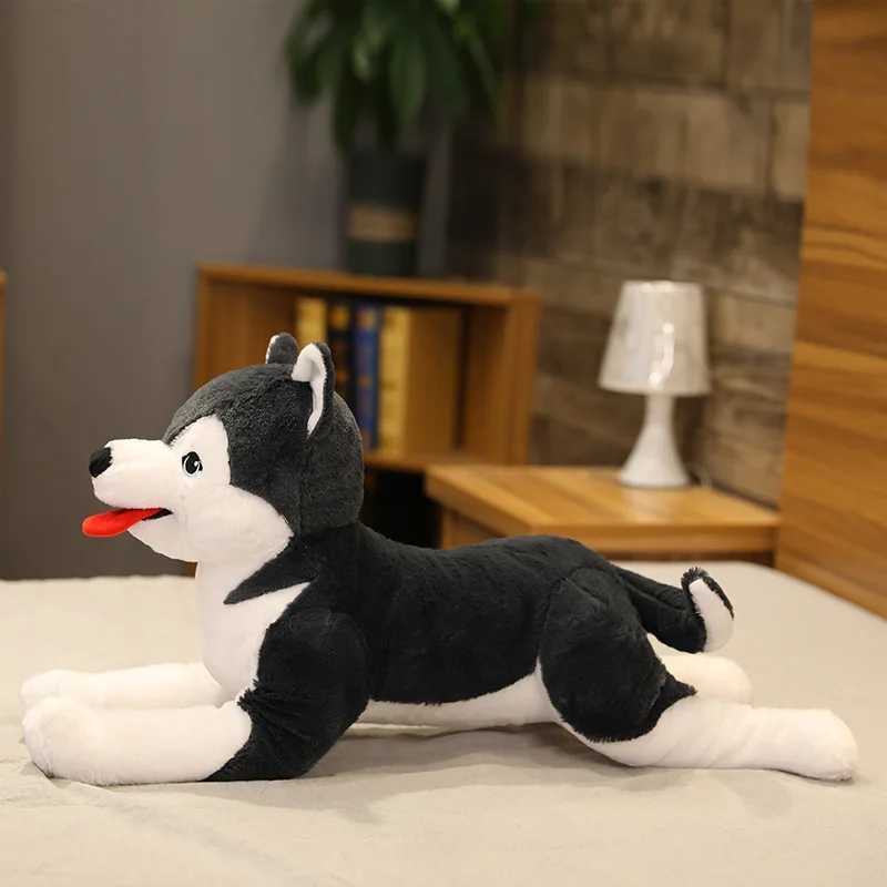 Films TV Toy en peluche 70 cm Naughty Red Tongue Husky chien en peluche Touet en peluche Lifekeke Sibérien Wolfhound Wolf Doll Throw Pillow Birthday Gift For Boy 240407