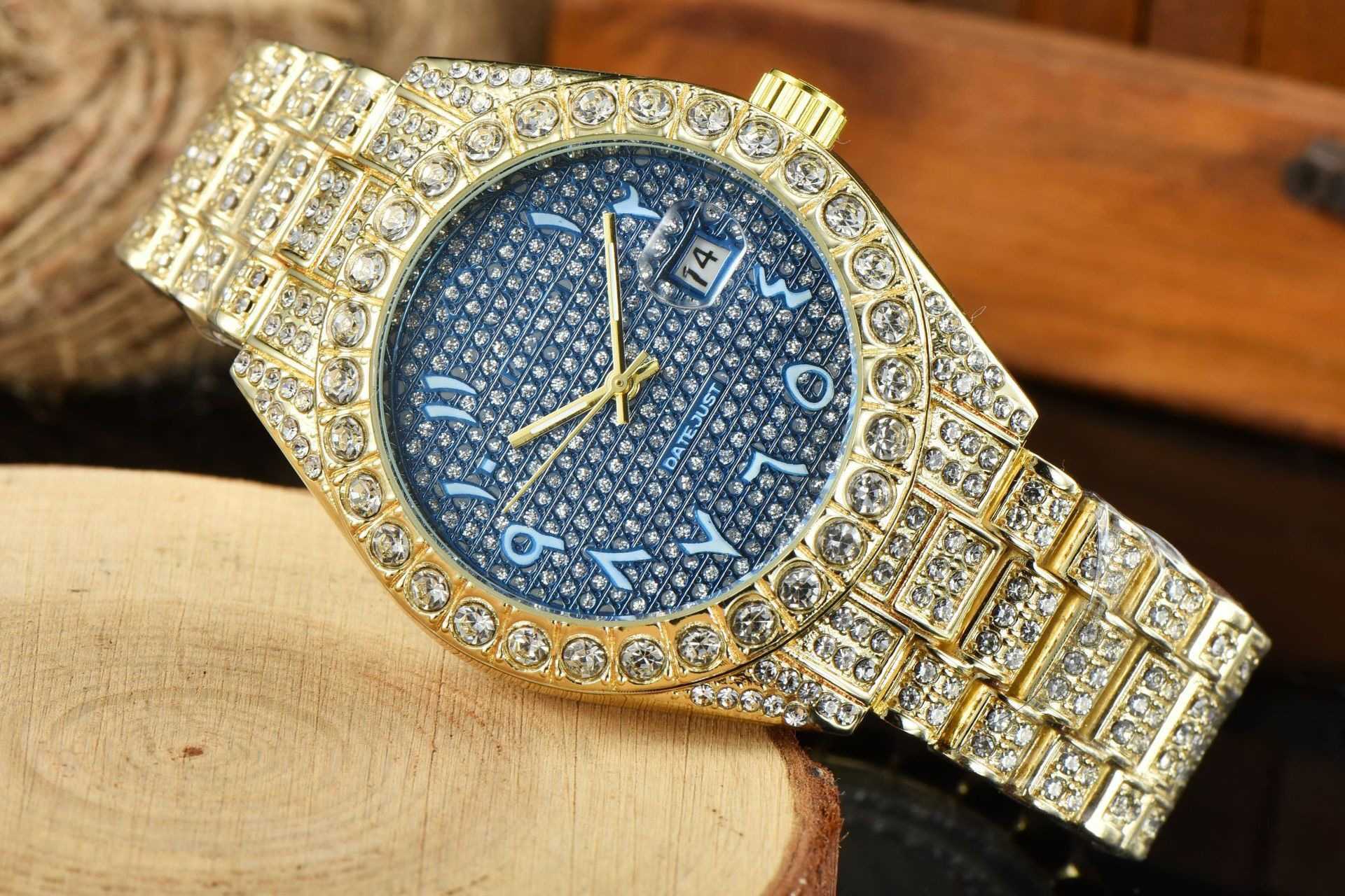 Designer Watch Fashionable Elegant Labour Family Three Full Diamond Kalender Heren en Womens Watches