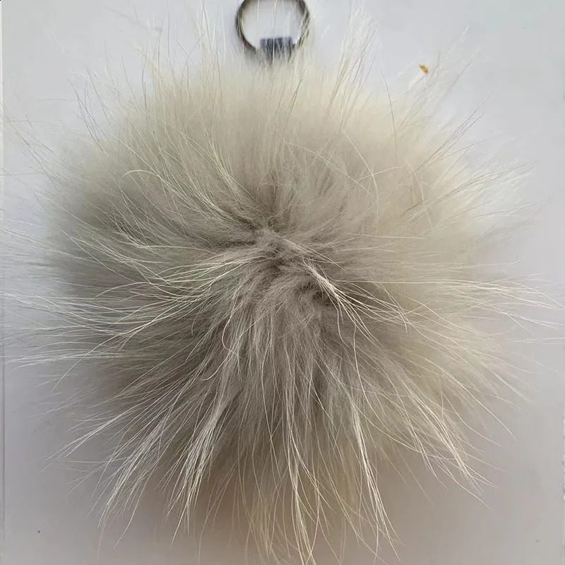 Keychain With Big Poms 15cm Fluffy Real Raccoon Fur Ball 13cm Fox Pom Backpack Handbag Car Leather Strap Keychain Key Chain 240402