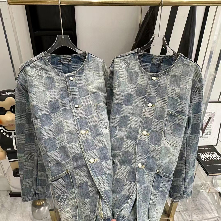 La nouvelle veste en jean à plaid du concepteur unisexe