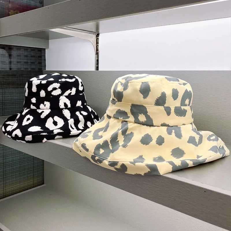 Breda randen hattar hink krullade bred och tunn mjuk bomullsol hatt utomhus sommar kvinnor leopard tryck hink fiskare strand resor förpackning q240403