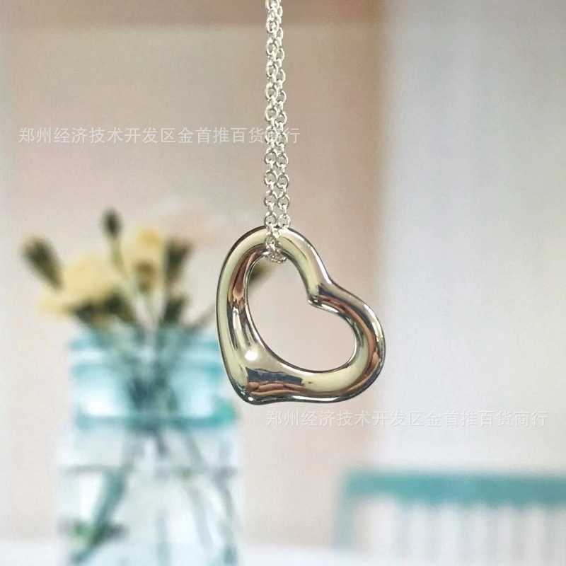 Marca de designer Tiffays Full Diamond Love Colar Heart Pingnder Hollow 925 Silver feminino
