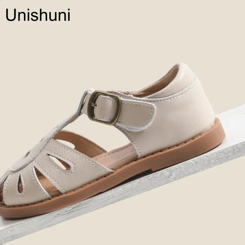 Unishuni Girls Half Sandal Kids Genuine Leather Shoes Children's Hollow Out Spring Summer Shoe Heart Design Retro Princess Flats 240328