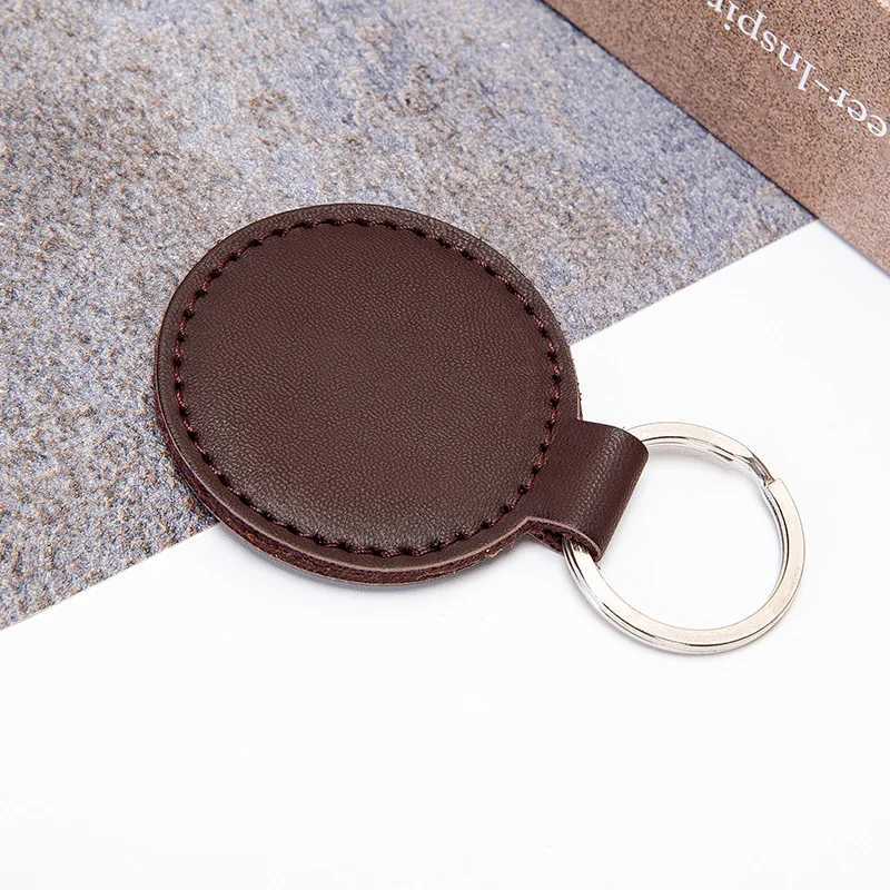 Keychains Lanyards Wholesale of leather PU circular water droplet shell keychain holder leak proof keyring bag pendant car Q240403