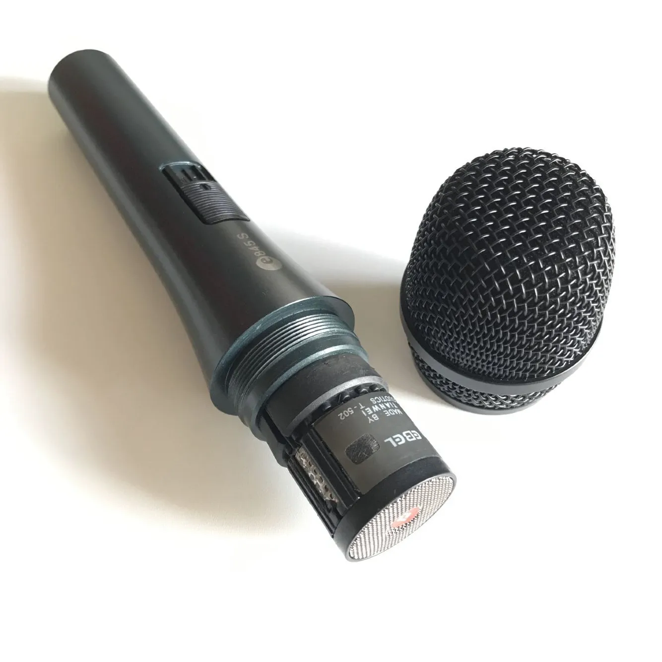 Mikrofonlar Yüksek kaliteli E845S Profesyonel Dinamik Kablolu Mikrofon E845 KARDIOID MIC, Performans Karaoke için Açma/Kapama Anahtarı