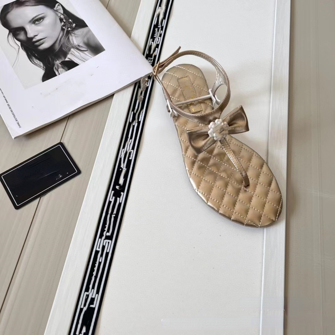 Lady Designer Sandals Fairy Flower Bow Flip-flops Summer Diamond Leather Round Toe Flat Sandals