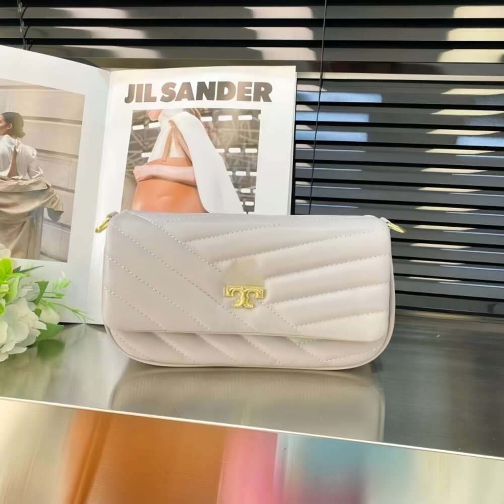 高級ブランドハンドバッグデザイナーレディースバッグレディース新しいファッショナブルでミニマリストの小さな普通のバッグ多目的なワンショルダークロスボディ