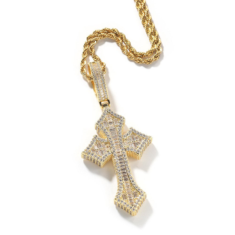 Pendant croix de diamant en pierre de pierre en or 18 carats avec collier de chaîne de corde 3 mm