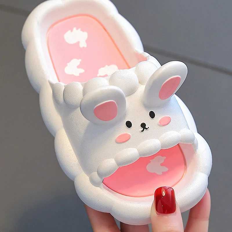 SLIPPER ZOMER KINDERS SLIPPERS CUNT CARToon 3D-Rabbit Slippers Ademende niet-slip Home Badkamer Soft Slipper Kinderen voor Girls 2448