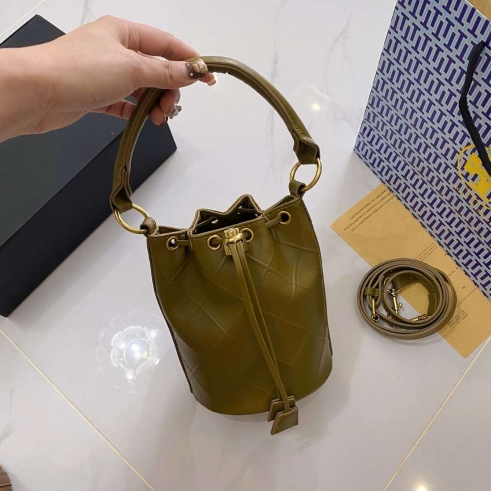 Handbag Designer Women's Bag Water Bucket Bag for Womens New Commuter Small Versatile One Shoulder Crossbody with Texture