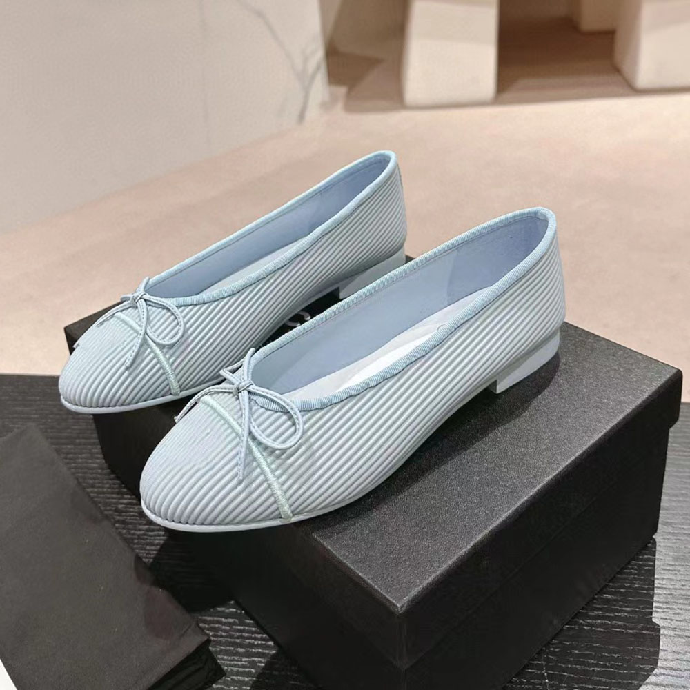 Women Ballet Flats Modemarke Girlst Bowtie Dekor echte Lederschuhe Outdoor Schuhe Neue Damen Kleiderschuhe bequeme Sapato