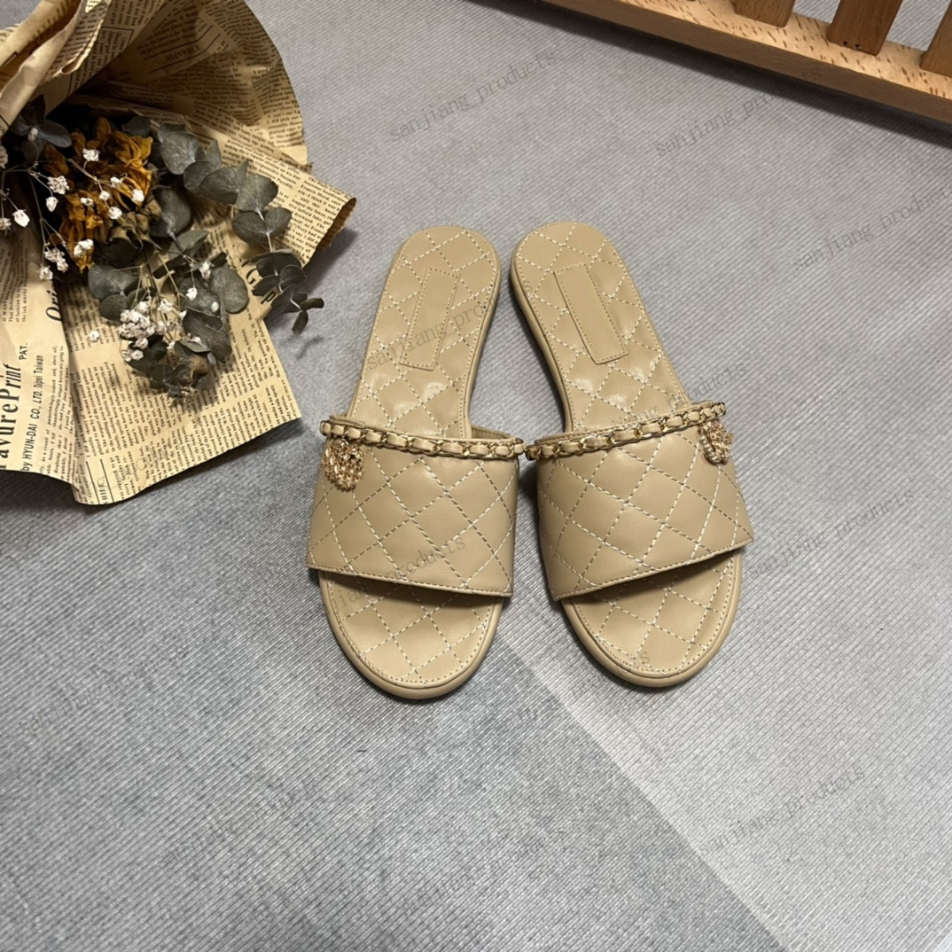 Designer tofflor kvinnors märke tofflor c Slide Chain Buckle Plaid quiltad Matelasse Slipper Grid Gitter Embrodery Thread Diamond Check Flat Slippers Flip-Flops