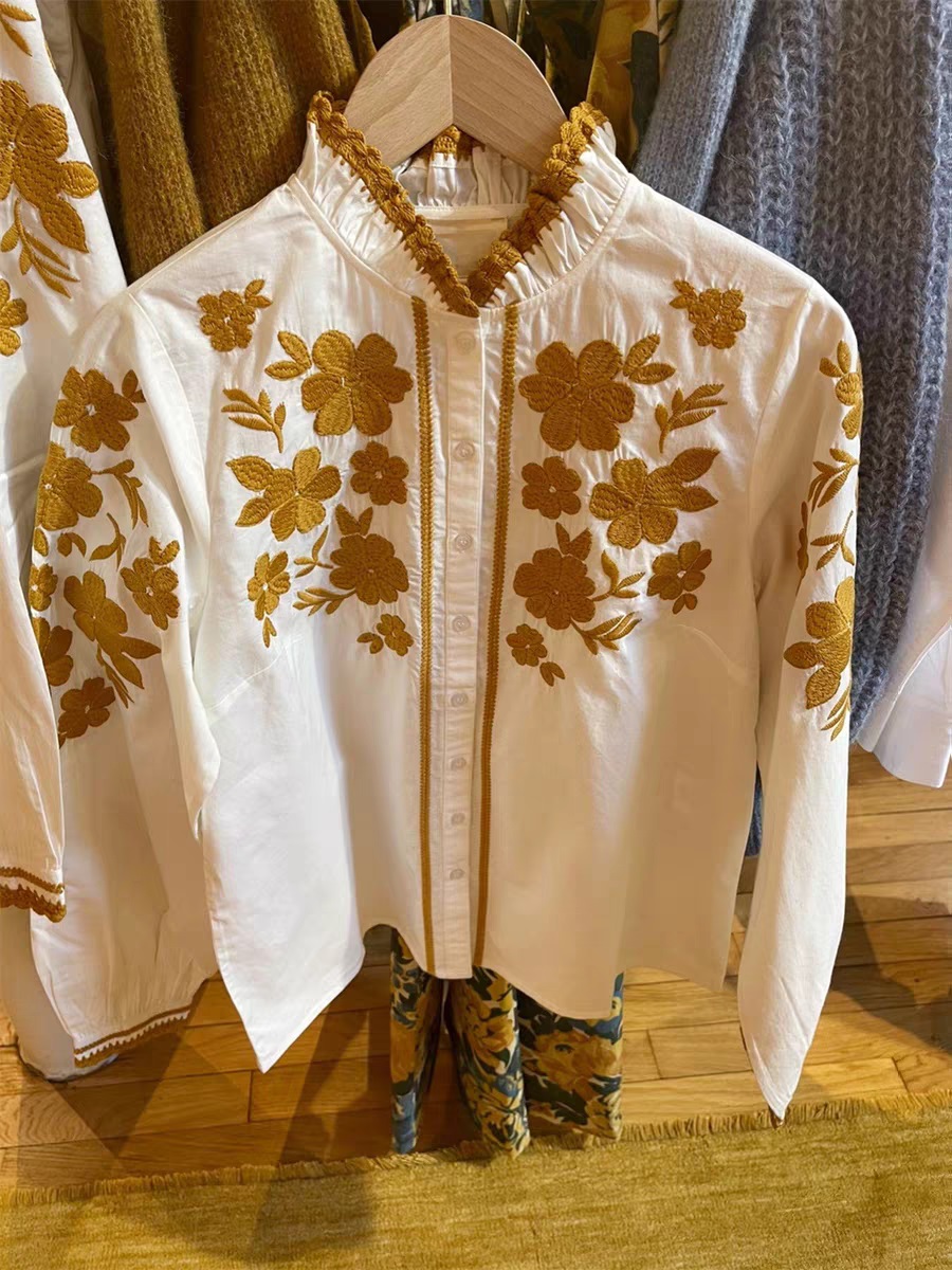 2024 Spring/Summer New Sez Designer Retro Yellow Flower Embroidered Shirt Elegant Petal Standing Neck Top White Women's Lantern Långärmad skjorta